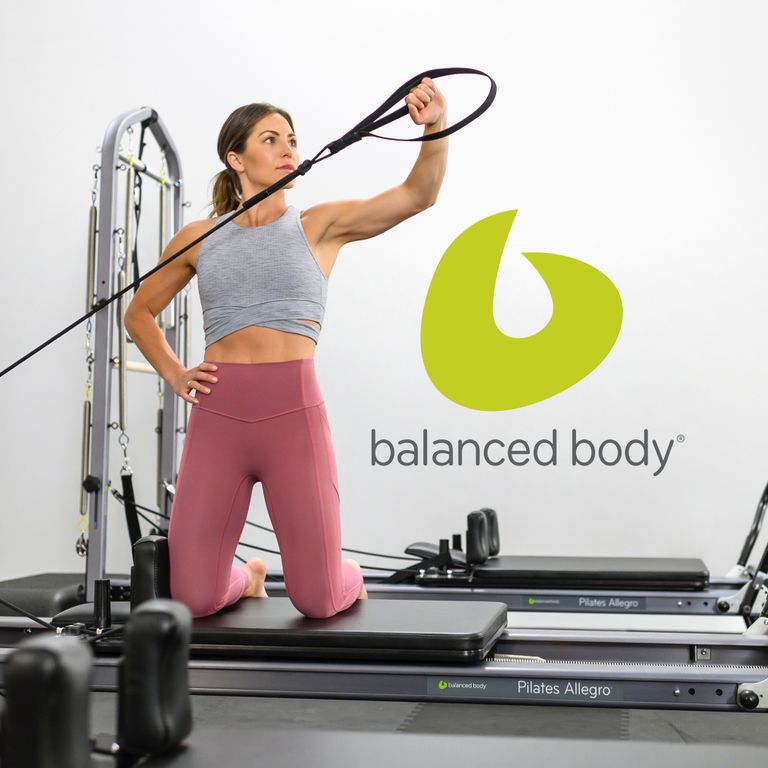 Femme en entraînement de Pilates