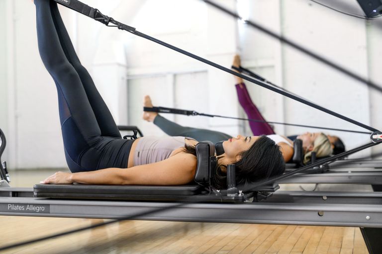 Cours de Pilates en groupe